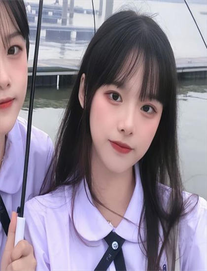 《我的女徒弟都是未来诸天大佬》象征符号：隐喻意义与文化内涵